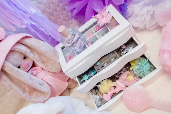 Игрушки для девочек. Розовые игрушки. Драгоценности для девочек. Розовый
.