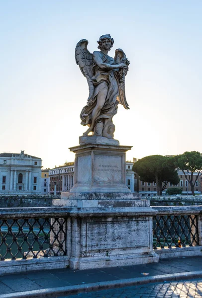 Full Size Statue Angel Crown Thorns Ponte Sant Angelo Rome — Stock Photo, Image