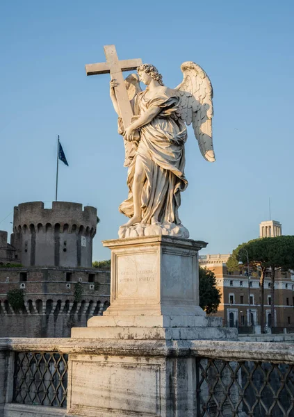 Full Size Statue Angel Cross Ponte Sant Angelo Rome Castel — Stock Photo, Image