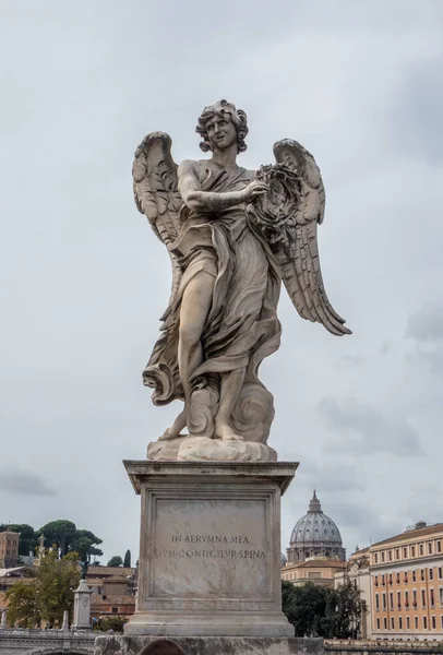 Full Size Statue Angel Crown Thorns Ponte Sant Angelo Rome — Stock Photo, Image