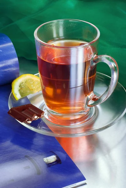 Limonlu ve çikolatalı çay.