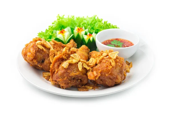 Smażony Kurczak Drumsticks Chrupiąca Skóra Zwieńczona Chrupiącym Czosnkiem Asian Food — Zdjęcie stockowe