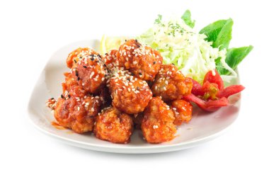 Bonchon usulü kızarmış tavuk Kore usulü domates, limon, sebze...