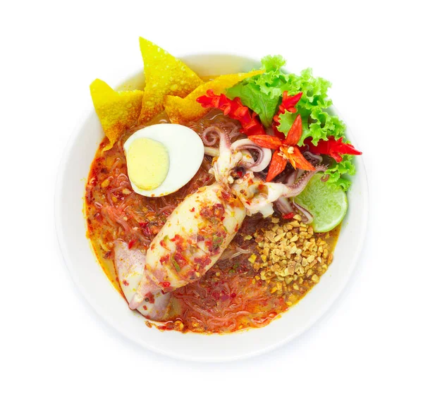 Mie Noodle Nasi Vermicelli Dengan Squids Dan Telur Rebus Dalam — Stok Foto