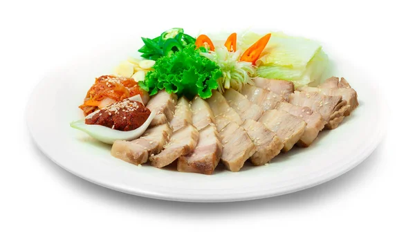 Bossam Coreano Cozido Embrulhos Carne Porco Servido Chili Picante Molho — Fotografia de Stock