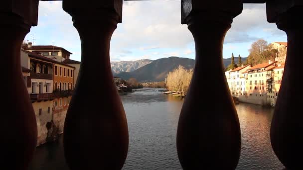 Panorama con ponte vecchio di Bassano del Grappa — Wideo stockowe