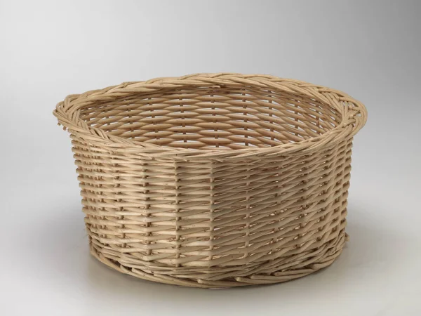 Wicker Korg Vit Bakgrund Royaltyfria Stockfoton