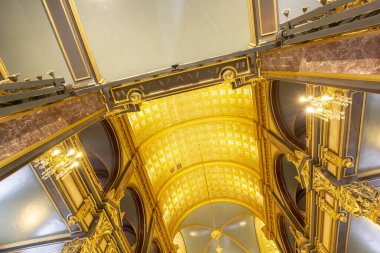 Sveti Stephen Church-Demir Kilisesi (Türkçe: Demir Kilisesi), Balat, İstanbul, Türkiye 'de neo gotik tarzda prefabrik demir elementlerden oluşan bir Bulgar Ortodoks kilisesi.