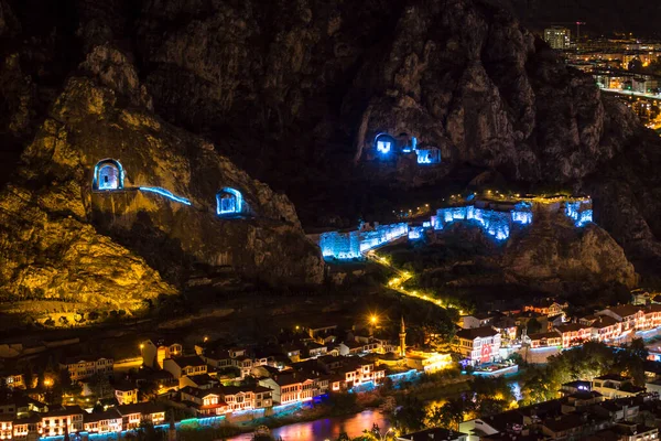 Amasya Turquía Ciudad Nocturna Viejos Edificios Otomanos Vista Río Castillo — Foto de Stock