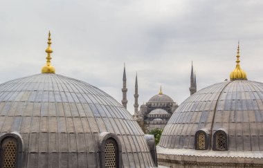 İSTANBUL, TURKEY - 23 Nisan 2016; İstanbul, Türkiye 'den Sultan Ahmed Camii (Mavi Cami)