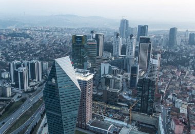 İSTANBUL, TURKEY - 31 Ocak 2016: İstanbul 'daki Safir İstanbul' un en büyük gökdeleni İstanbul 'u ve İstanbul Boğazı' nı gözlem kulesinden görebiliyordu.