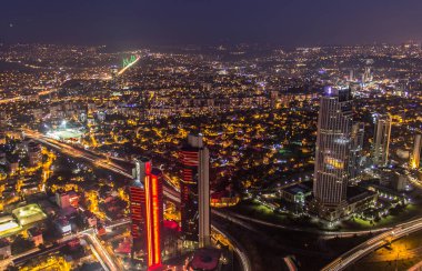 İSTANBUL, TURKEY - 31 Ocak 2016: İstanbul 'daki Safir İstanbul' un en büyük gökdeleni İstanbul 'u ve İstanbul Boğazı' nı gözlem kulesinden görebiliyordu.