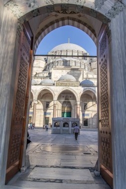 ISTANBUL, TURKEY - 25 Haziran 2016; Süleyman Camii, İstanbul 'un Üçüncü Tepesi' nde yer alan bir Osmanlı İmparatorluk camii. Şehirdeki en büyük camidir.,