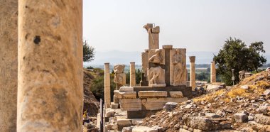 IZMIR, TURKEY - 31 Temmuz 2015; Efes, İzmir 'in İzmir ilinin bugünkü Selcuk ilçesinin üç kilometre güneybatısında, İyonya kıyısında antik bir Yunan kentidir..