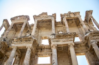 IZMIR, TURKEY - 31 Temmuz 2015; Efes, İzmir 'in İzmir ilinin bugünkü Selcuk ilçesinin üç kilometre güneybatısında, İyonya kıyısında antik bir Yunan kentidir..