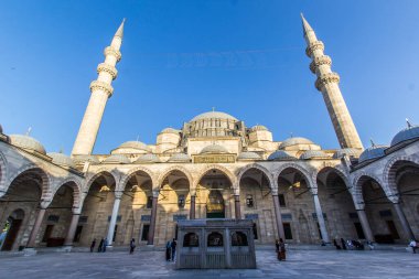 ISTANBUL, TURKEY - 25 Haziran 2016; Süleyman Camii, İstanbul 'un Üçüncü Tepesi' nde yer alan bir Osmanlı İmparatorluk camii. Şehirdeki en büyük camidir.,