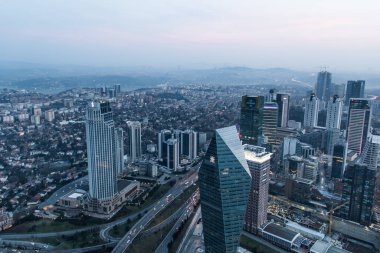 İSTANBUL, TURKEY - 31 Ocak 2016: İstanbul 'daki Safir İstanbul' un en büyük gökdeleni İstanbul 'u ve İstanbul Boğazı' nı gözlem kulesinden görebiliyordu.