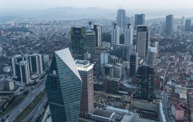 İSTANBUL, TURKEY - 31 Ocak 2016: İstanbul 'daki Safir İstanbul' un en büyük gökdeleni İstanbul 'u ve İstanbul Boğazı' nı gözlem kulesinden görebiliyordu.