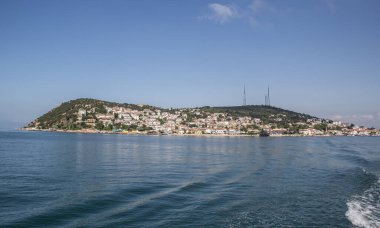 Burgazada, İstanbul yakınlarındaki Marmara Denizi 'ndeki Prensler Adaları' nın üçüncü büyük şehridir..