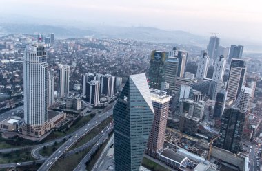 İSTANBUL, TURKEY - 31 Ocak 2016: İstanbul 'daki Safir İstanbul' un en büyük gökdeleni İstanbul 'u ve İstanbul Boğazı' nı gözlem kulesinden görebiliyordu.