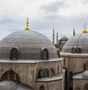 İSTANBUL, TURKEY - 23 Nisan 2016; İstanbul, Türkiye 'den Sultan Ahmed Camii (Mavi Cami)