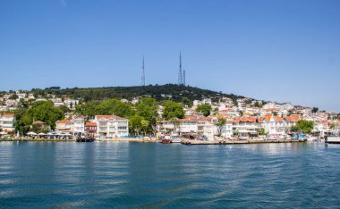 Burgaz Adasi, İstanbul yakınlarındaki Marmara Denizi 'nin en büyük üçüncü şehridir..