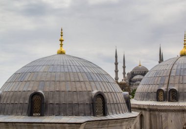 İSTANBUL, TURKEY - 23 Nisan 2016; İstanbul, Türkiye 'den Sultan Ahmed Camii (Mavi Cami)