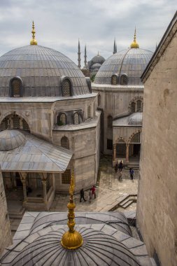 İSTANBUL, TURKEY - 23 Nisan 2016; İstanbul, Türkiye 'den Sultan Ahmed Camii (Mavi Cami)