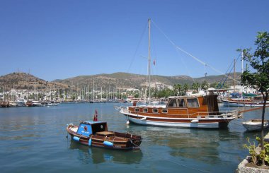 BODRUM, TURKEY - 28 Ağustos 2012; Bodrum, Mugla 'dan yaz aylarında tekne turları turistler için çok iyidir. Bodrum Türkiye 'nin güneyi
