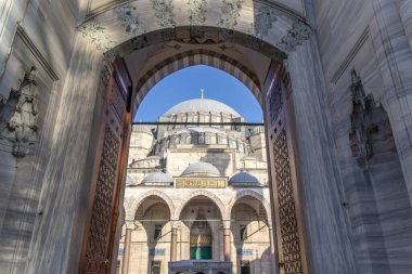 ISTANBUL, TURKEY - 25 Haziran 2016; Süleyman Camii, İstanbul 'un Üçüncü Tepesi' nde yer alan bir Osmanlı İmparatorluk camii. Şehirdeki en büyük camidir.,