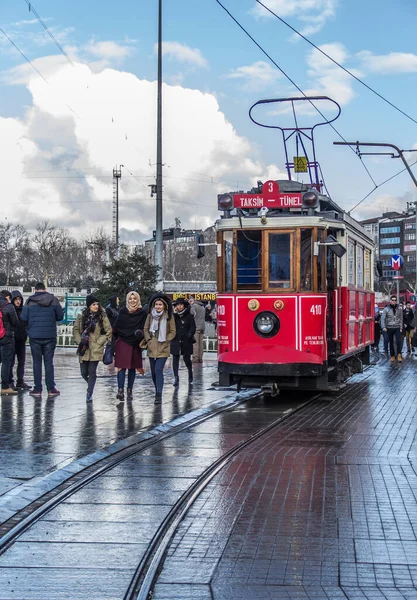 Istanbul Turkey January 2016 View Tram Istiklal Street Taksim Istanbul — Stock Photo, Image