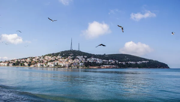 부르가 다르시는 터키의 이스탄불 마르마라해에 번째로 왕국의 섬이다 — 스톡 사진