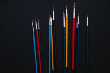 resim için farklı fırçalar