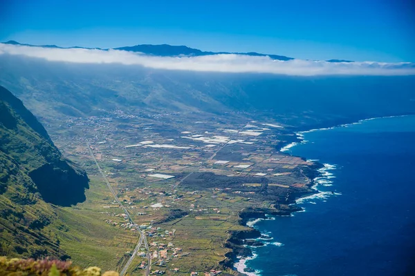 Vistas Paisaje Con Playa Océano Verde Árboles — Foto de Stock