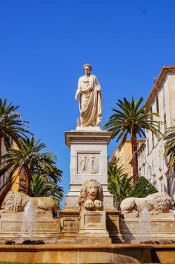 Ajaccio 'daki Napolyon anıtı.