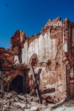 Belchite 'deki harabe ev.