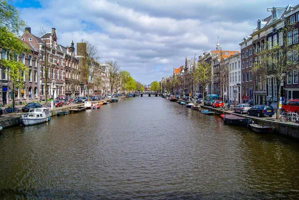 Amsterdam Canal Grande Pieno Barche — Foto Stock