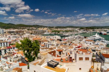 Kaleden İbiza 'nın panoramik manzarası