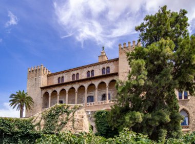 Palma de Mallorca 'daki Almudaina kraliyet sarayı