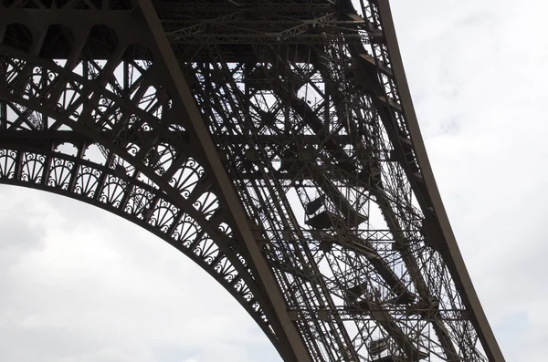 Bottom view of the lower tier of the Eiffel Tower — Stock Photo, Image
