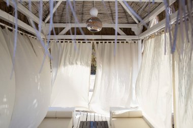 Rahat iç Bungalov iç pastel colo kumaş duvarlı