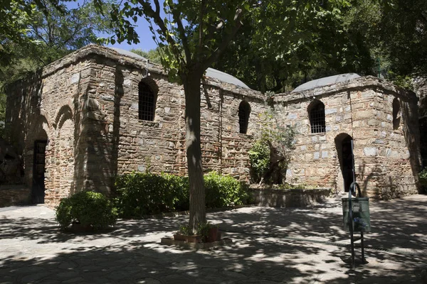 Un inusual escorzo del santuario católico de piedra del Ho —  Fotos de Stock