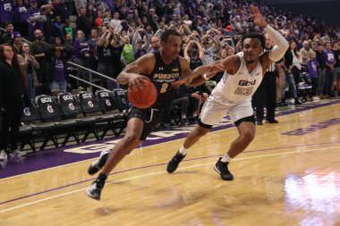 Phoenix 'teki Gcu Arena Fort Wayne Purdue Üniversitesi Jarred Godfrey koruması, 30 Kasım 2019.