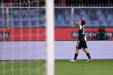 Cenova, İtalya. 18 Aralık 2019. İtalyan Serisi A. Uc Sampdoria, Juventus Fc 'e karşı. Juventus FC 'den Paulo Dybala bir gol attıktan sonra kutluyor