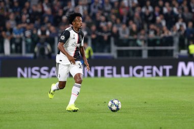 Torino, İtalya. 22 Ekim 2019. Uefa Şampiyonlar Ligi D Grubu. Juventus Fc, Lokomotiv Moskva 'ya karşı. Juventus FC 'den Juan Cuadrado.   