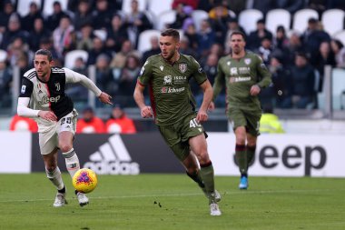 Torino, İtalya. 06 Ocak 2020. İtalyan Serisi A. Juventus Fc, Cagliari Calcio 'ya karşı. Cagliari Calcio 'dan Sebastian Walukiewicz 