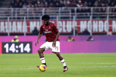 Milano, İtalya. 13 Şubat 2020. Coppa Italia yarı final ilk ayağı. Ac Milan ve Juventus Fc. Milan 'dan Franck Kessie. 