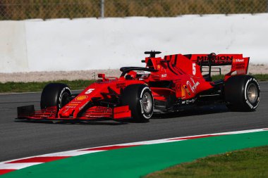 Barselona, İspanya. 26 Şubat 2020. Sezon öncesi F1 Kış Sınavı sırasında Alman Sebastian Vettel ve Scuderia Ferrari