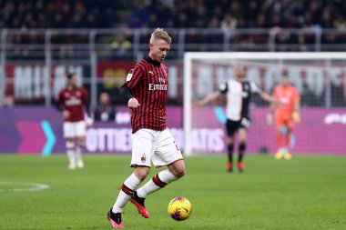 Milano, İtalya. 13 Şubat 2020. Coppa Italia yarı final ilk ayağı. Ac Milan ve Juventus Fc. Ac Milan 'dan Simon Kjaer. 