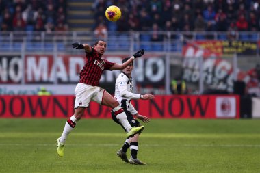 Milano, İtalya. 19 Ocak 2020. İtalyan Serisi A. Ac Milan, Udinese Calcio 'ya karşı. Ac Milan 'dan İsmail Bennacer. 